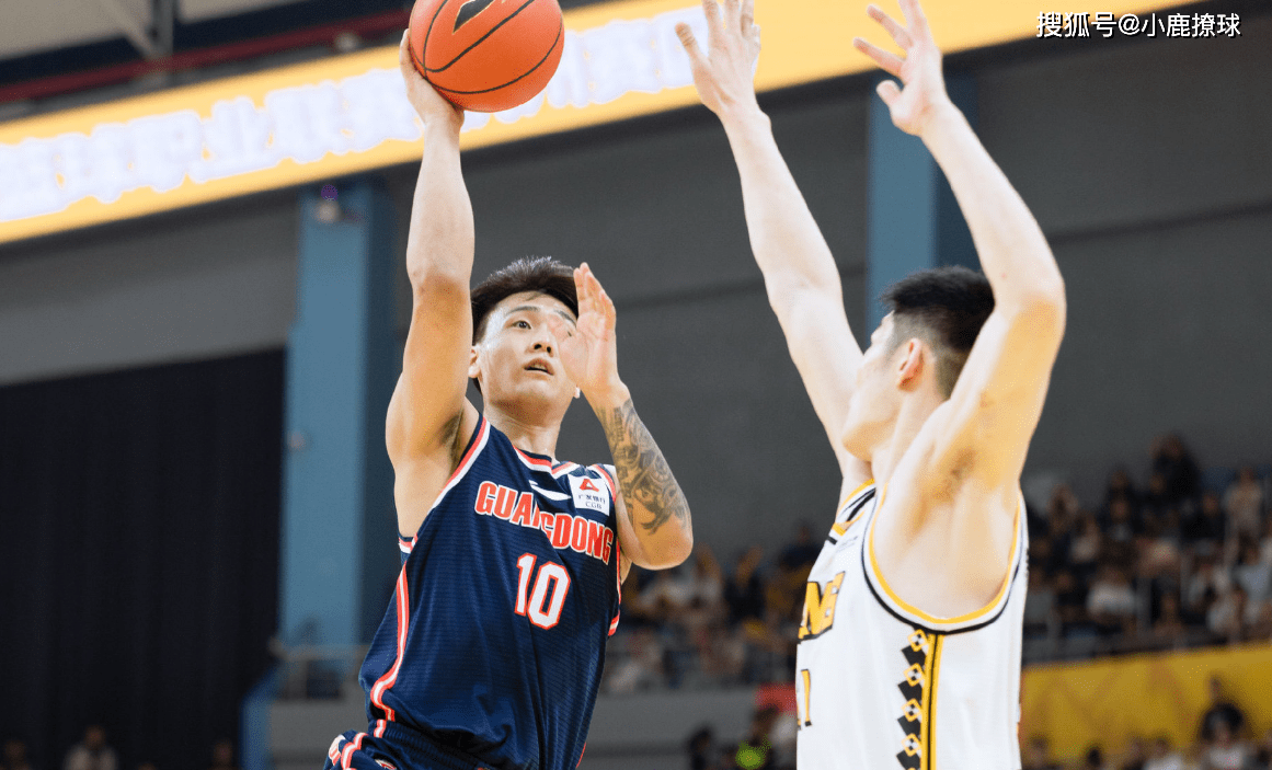 离谱！埃因霍温转会期完成体检今夜广东宏远外线爆发，今夜菲尼克斯太阳状态回暖的简单介绍