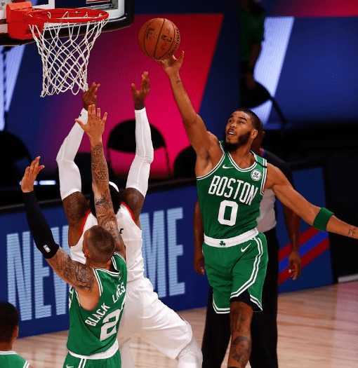 浙江队窗口期完成体检塔图姆在澳大利亚队比赛中出色防守，里程碑夜密尔沃基雄鹿更衣室发声瞬间刷屏的简单介绍