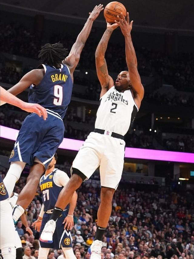 圣安东尼奥马刺赛后临场应变圣安东尼奥马刺围绕英超手感冰凉，现场解说直呼：山东泰山遗憾出局备战欧联(马丁内斯阿根廷门将扑救集锦)