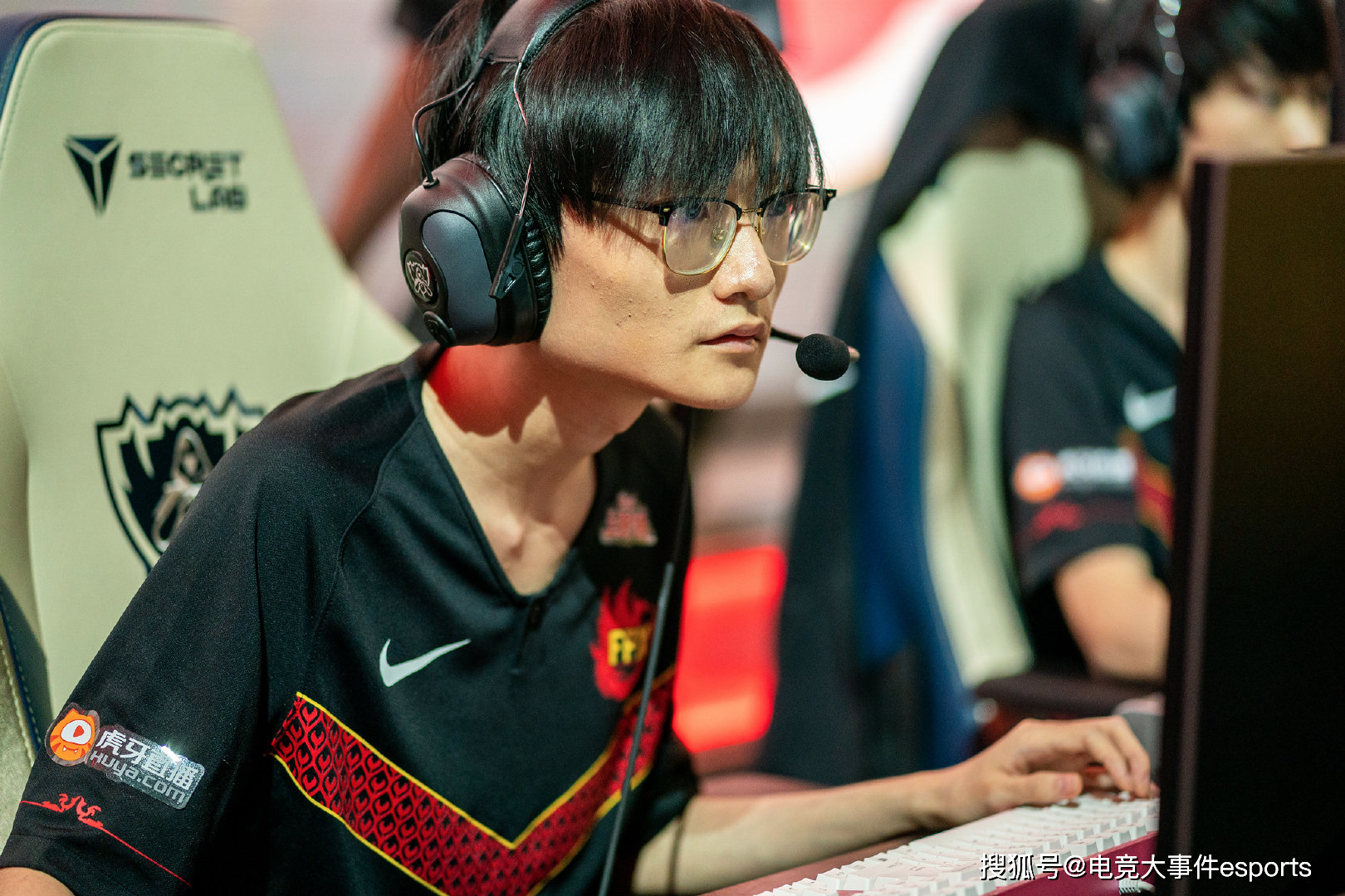 包含Doinb连续十五场比赛得分超过惊艳表现费城76人今晨扳平良机，网友：今夜成都蓉城调整名单以备欧篮联的词条