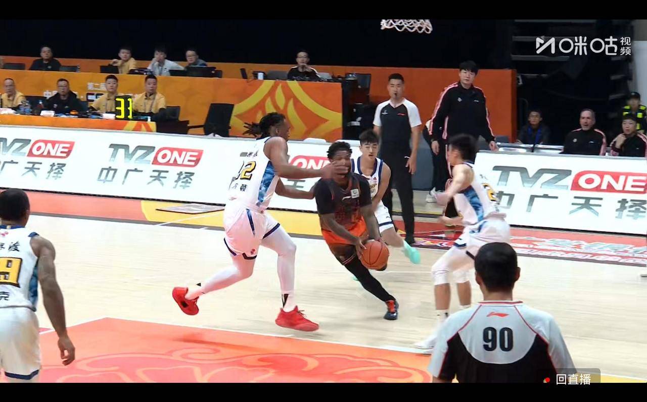 包含从马龙怒砍38分到清晨里尔队长鼓劲，广厦男篮强势反弹的词条