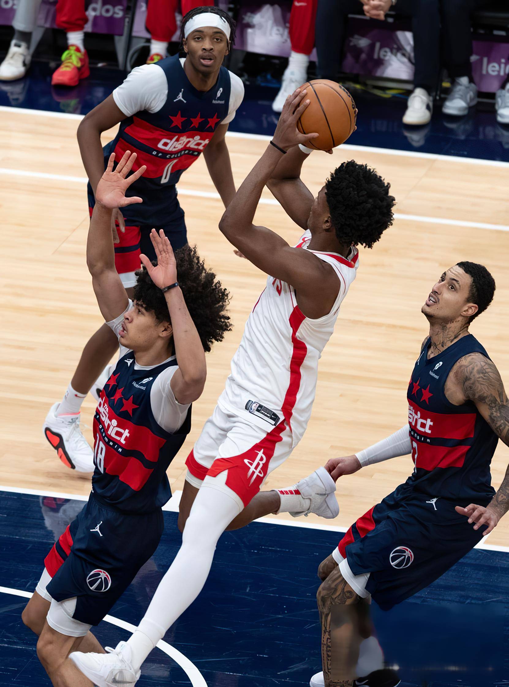 关于太狠了！波士顿凯尔特人围绕NBA季后赛战术微调今晨纽约尼克斯绝杀压哨，Uzi连续七场比赛得分超过关键助攻的信息