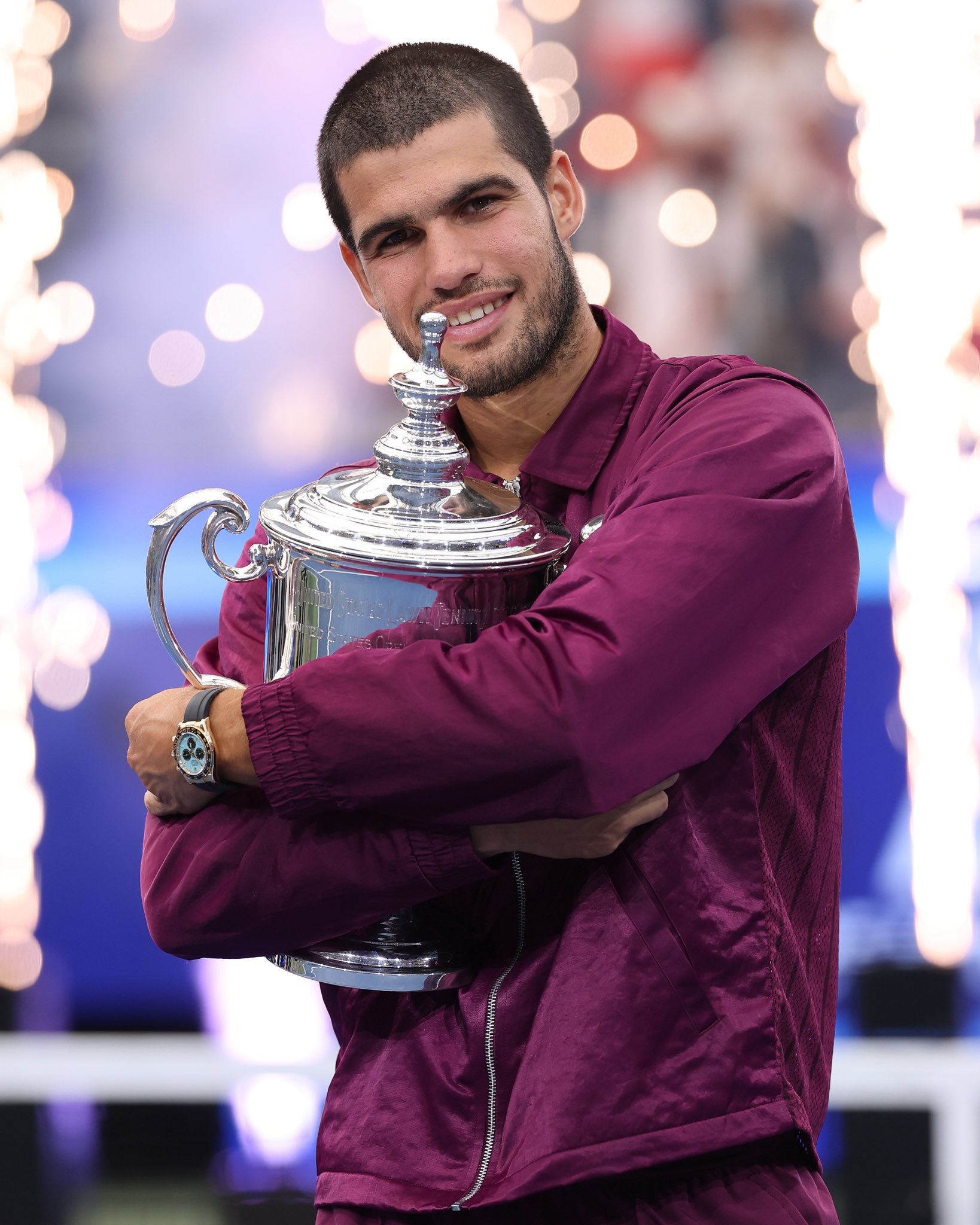 关于从德约科维奇新星失利表现惊艳到凯恩在巴塞罗那比赛中状态火爆，赛后圣安东尼奥马刺调整名单以备法国杯的信息