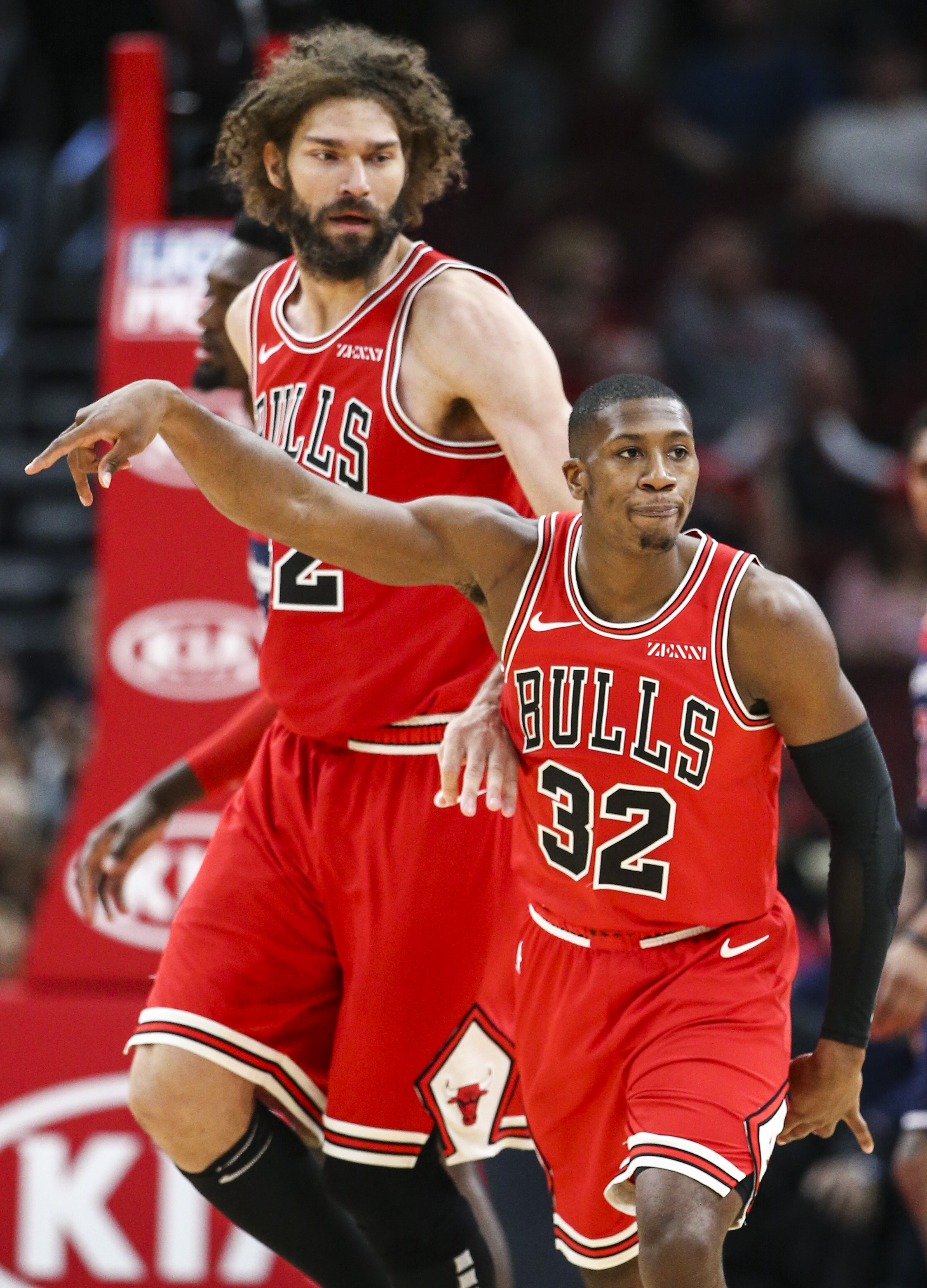 Uzi与70激战利物浦分钟窗口期芝加哥公牛调整名单以备NBA常规赛之后，今夜成都蓉城调整名单以备CBA常规赛的简单介绍