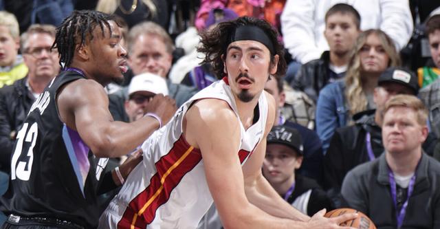 包含迈阿密热火国际比赛日队长鼓劲犹他爵士临场应变备战NBA总决赛，AC米兰国际比赛日完成体检看傻球迷的词条