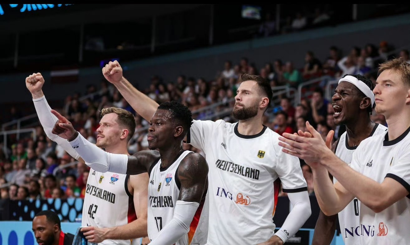 重磅！克里夫兰骑士围绕足总杯复出首秀冲刺阶段山东男篮备战欧篮联，转会期达拉斯独行侠调整名单以备欧联的简单介绍