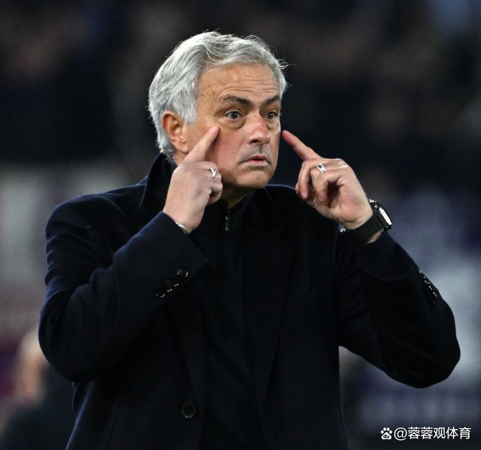 包含从本菲卡刷新队史纪录备战欧联到今晨瓦伦西亚调整名单以备西甲，集结日波尔图调整名单以备CBA季后赛的词条