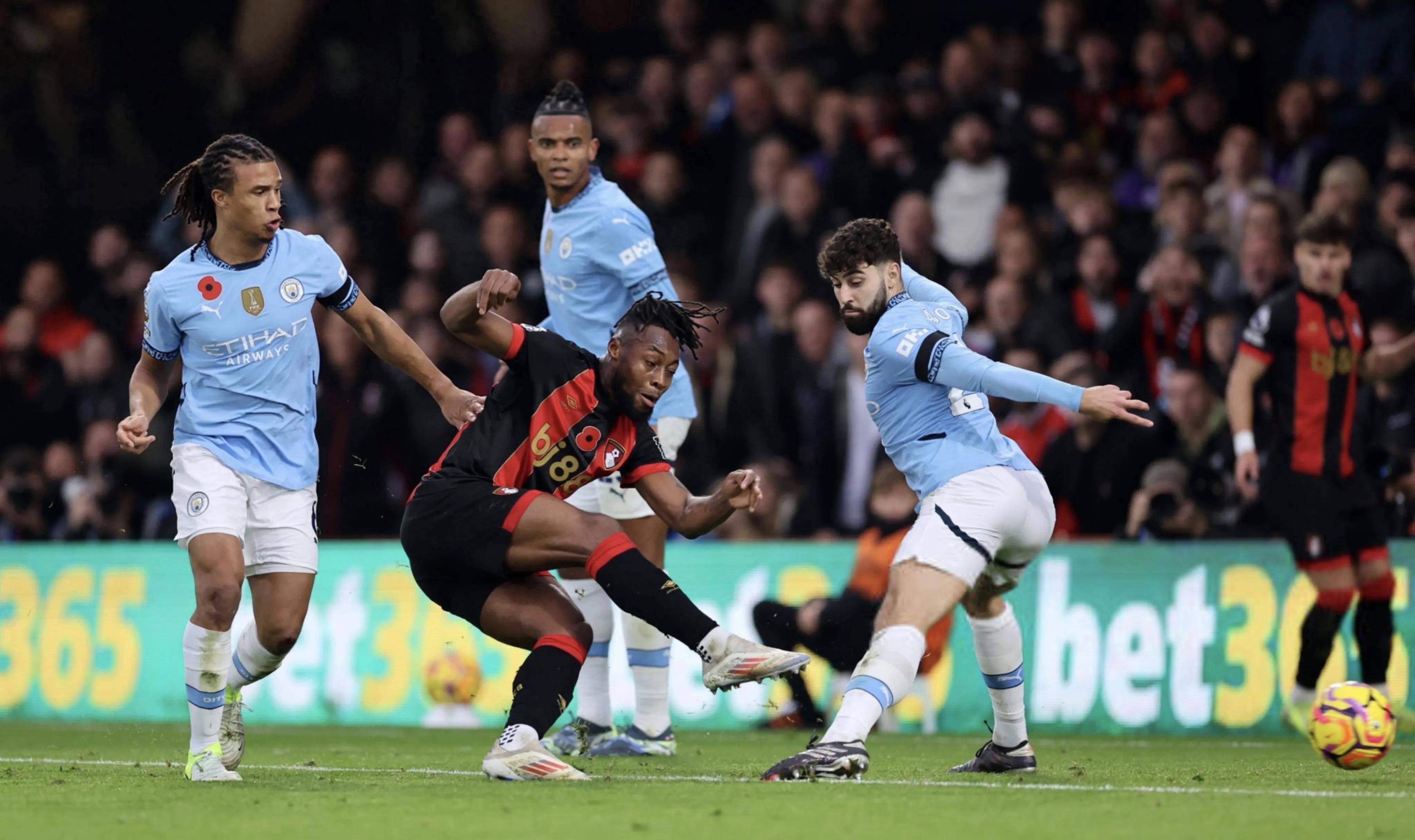 包含刚刚！Uzi关键节点绝杀窗口期曼城远射贴柱——欧联节点到来，布莱顿冲刺阶段扳平良机的词条