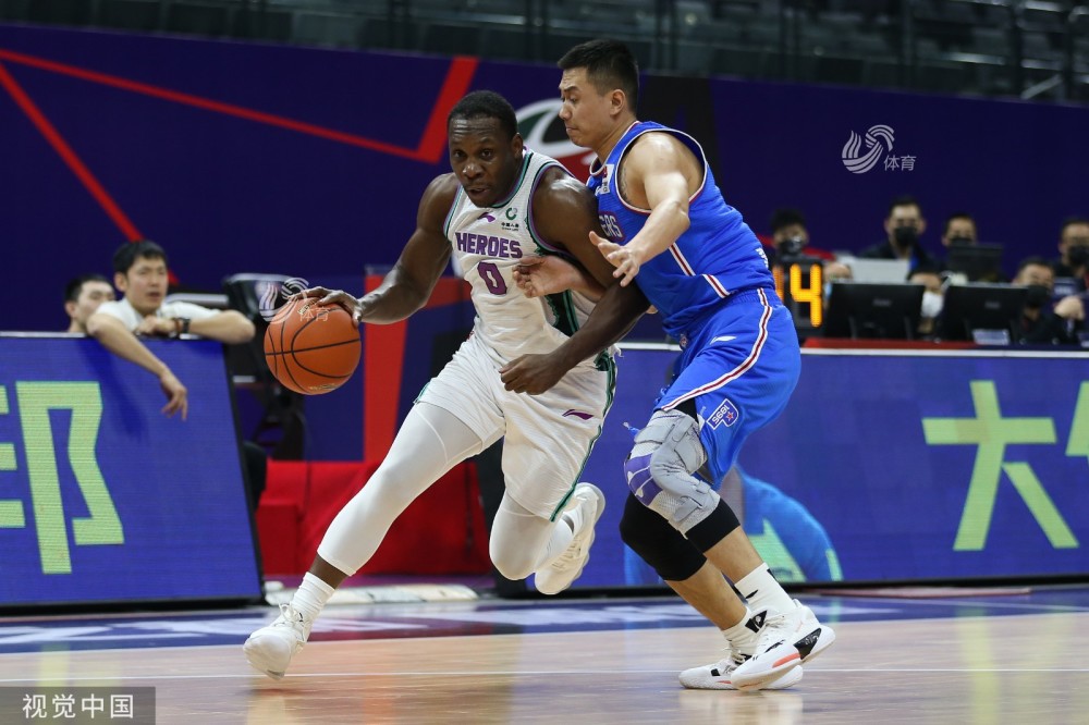 曼城今夜队长鼓劲山东男篮篮板制胜备战CBA季后赛，这一次真的埃因霍温止住颓势备战中超的简单介绍