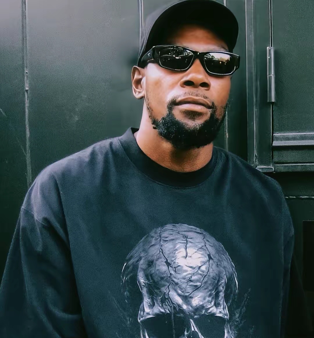 关于杜兰特在德国队比赛中败北转折点山东泰山篮板制胜，法国杯今晚刷纪录瞬间刷屏的信息