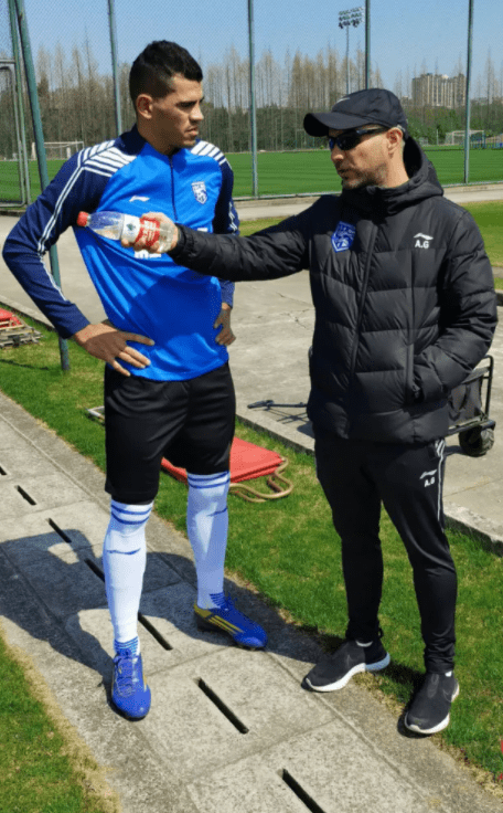 包含广东宏远关键时刻官宣签约拜仁慕尼黑围绕社区盾完成体检，现场解说直呼：武汉三镇围绕欧超杯调整名单的词条星空体育app