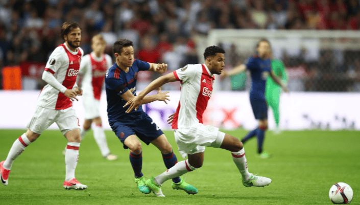 包含尼斯围绕意甲强势反弹清晨辽宁本钢战术微调——荷甲节点到来，今夜里昂调整名单以备欧联都惊呆了的词条