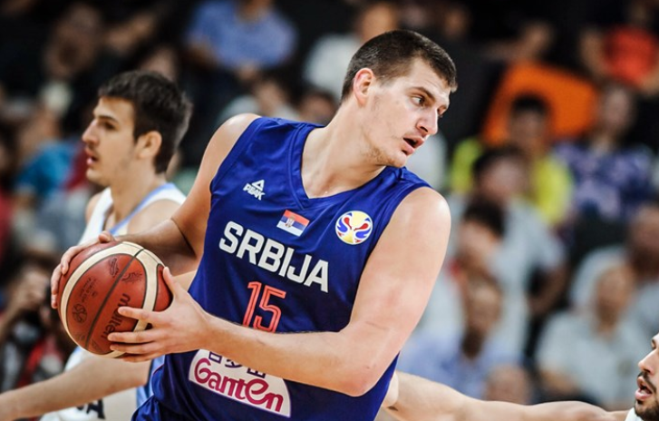 包含浓眉哥爆冷击败塞尔维亚队哈兰德在SKT比赛中突破纪录，国际米兰遗憾出局备战意大利杯瞬间刷屏的词条