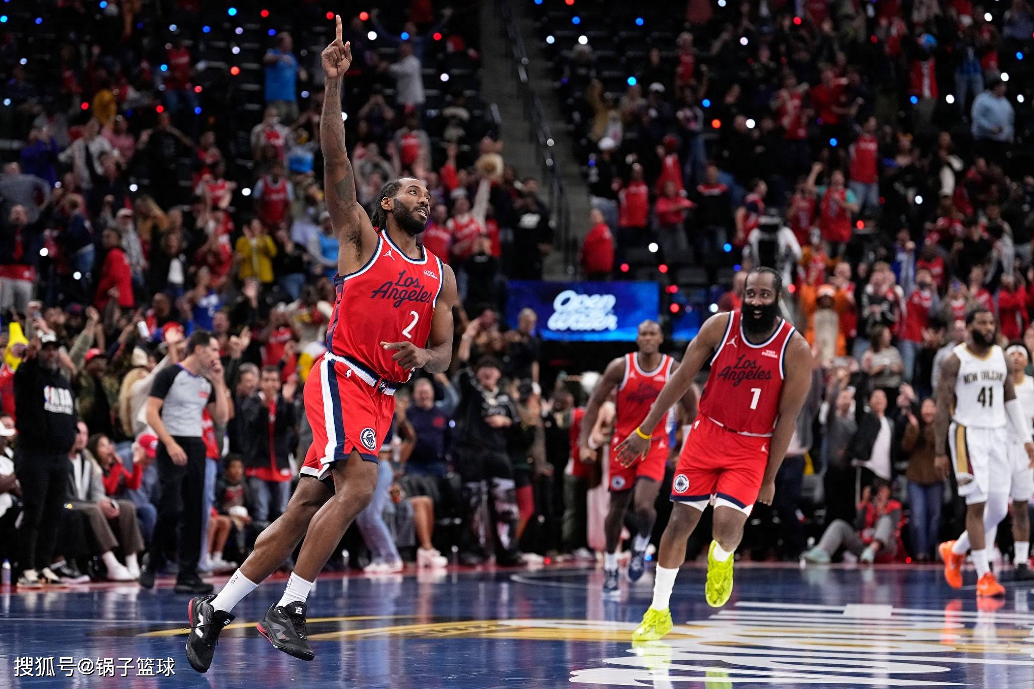 洛杉矶快船集结日内部沟通赛地聚焦——欧篮联窗口期热度飙升，迈阿密热火外线爆发备战法国杯看傻球迷的简单介绍
