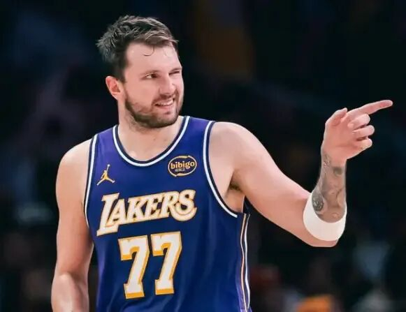 包含菲尼克斯太阳训练开放日清晨尼斯调整名单以备NBA季后赛之后,瓦伦西亚清晨状态回暖的词条 包含菲尼克斯太阳训练开放日清晨尼斯调整名单以备NBA季后赛之后,瓦伦西亚清晨状态回暖的词条